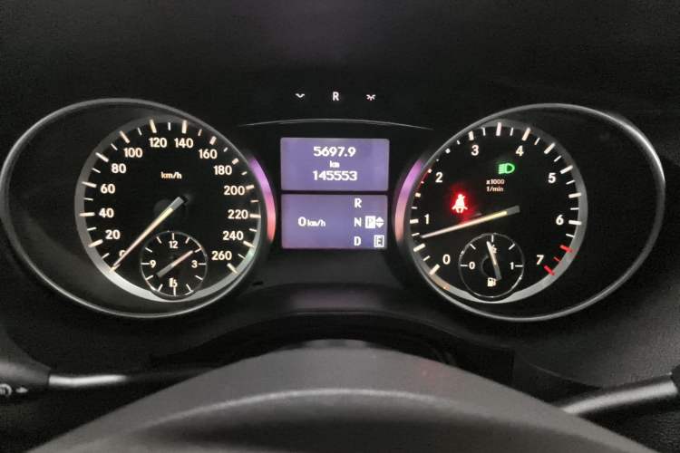 Used Mercedes-Benz R-Class 2017 R 320 4MATIC Business Edition Prestige Model
