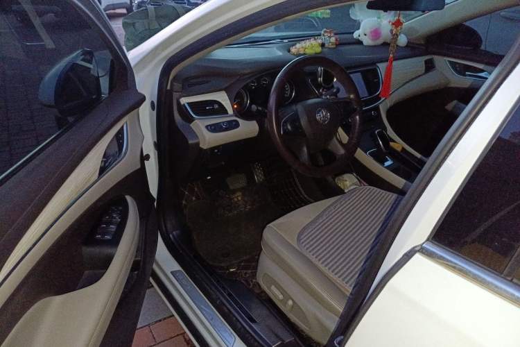 Used Buick LaCrosse 2016 30H Elite Edition