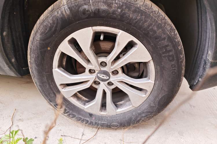 Used Chery Tiggo 5x 2023 1.5L Manual Fashion Edition Right Front Wheel Hub