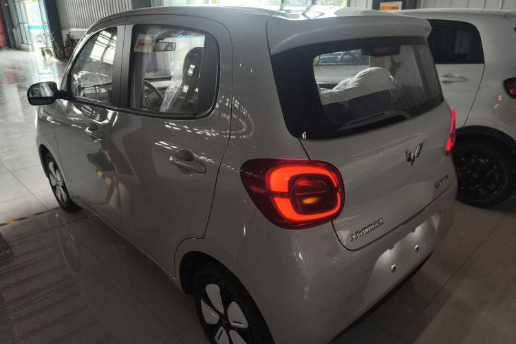 Used Wuling Hongguang MINIEV 2025 Four-Door Version Advanced Edition
