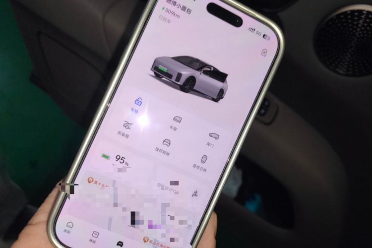 Used Li Auto i6 2025 Model Four-Wheel-Drive Standard Type
