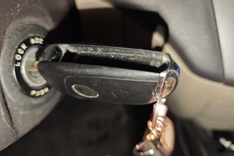 Used Hyundai Celesta 2011 1.6L Automatic Luxury Version
