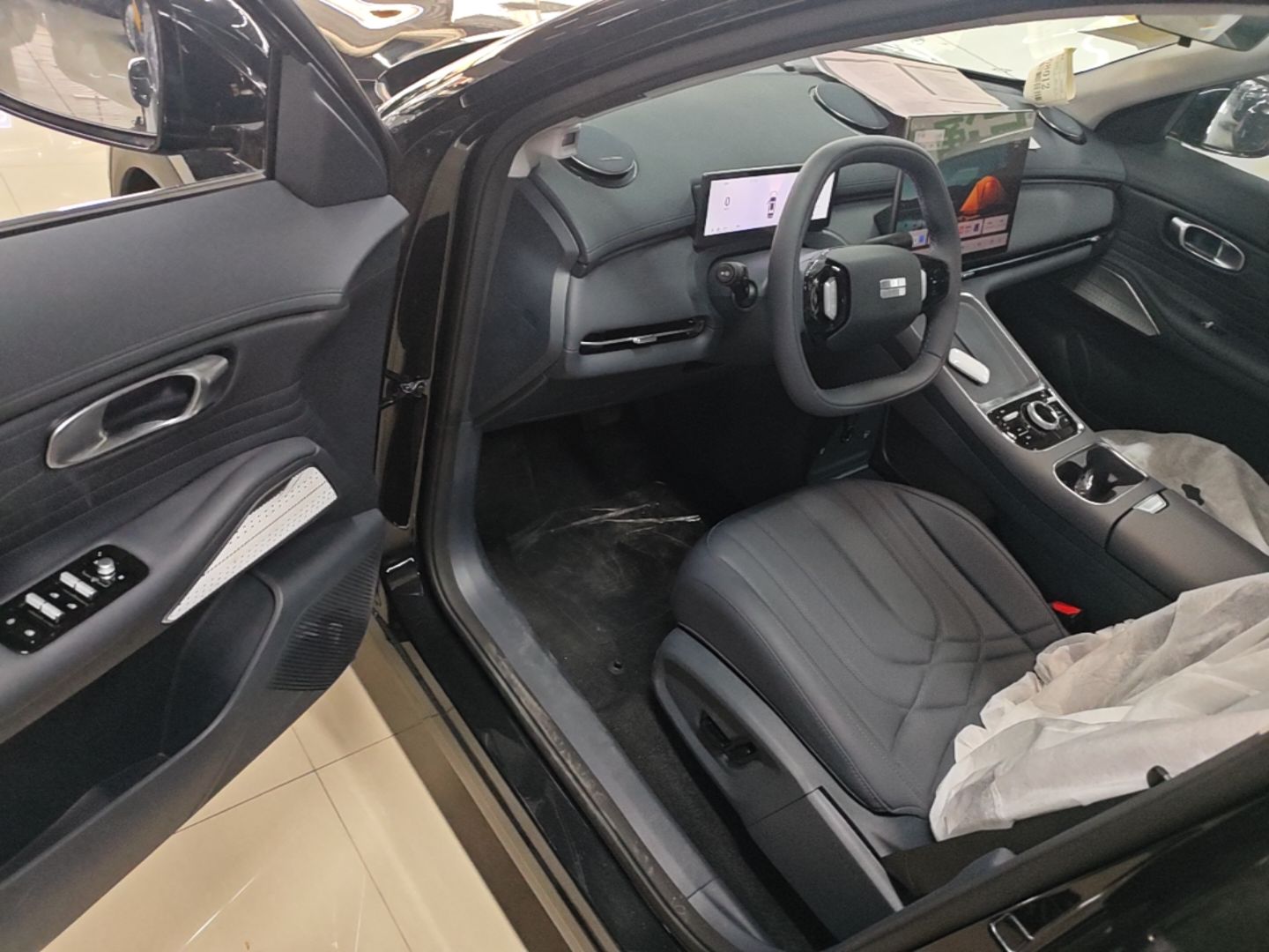 Geely Galaxy Xingjian 7 EM-i 2026 Model 135km Smart Navigation Version — снимка 18