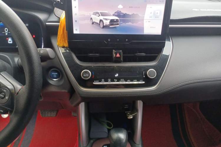 Used Toyota Corolla Cross 2023 Dual-Motor 2.0L Elite Edition Audio And AC Panel