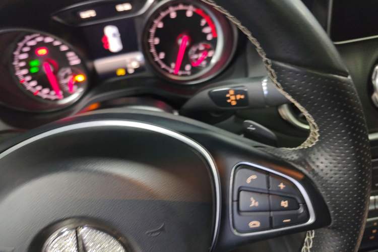 Used Mercedes-Benz GLA 2017 GLA 220 4MATIC Fashion Model
