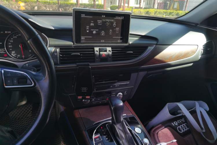 Used Audi A6L 2017 45 TFSI quattro Sport Edition Audio And AC Panel