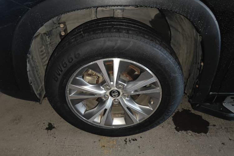 Used Toyota Highlander 2018 2.0T Two-Wheel Drive Elite Version 5 Seats China VI Standard
