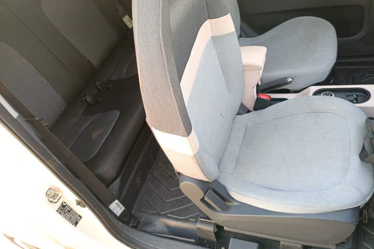 Used Wuling Hongguang MINIEV 2021 Macaron Premium Model – Lithium Iron Phosphate
