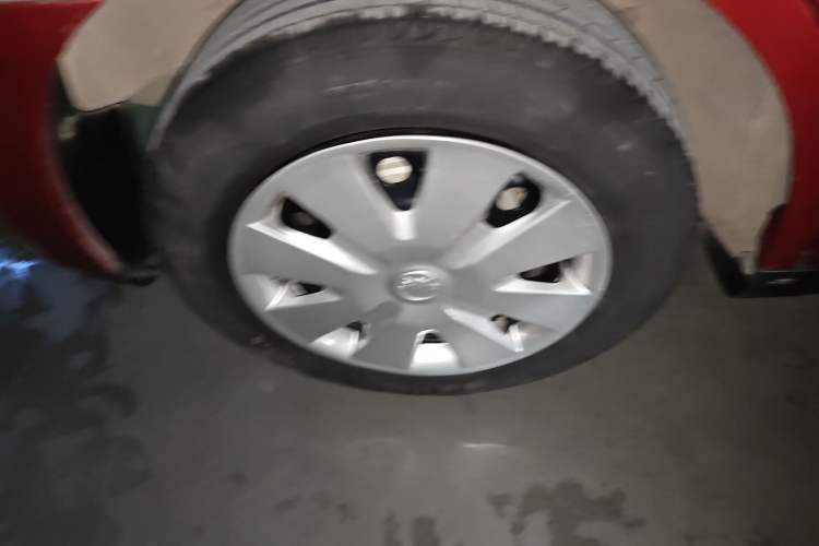 Used Venucia R50 2013 1.6L Manual Fashion Edition
