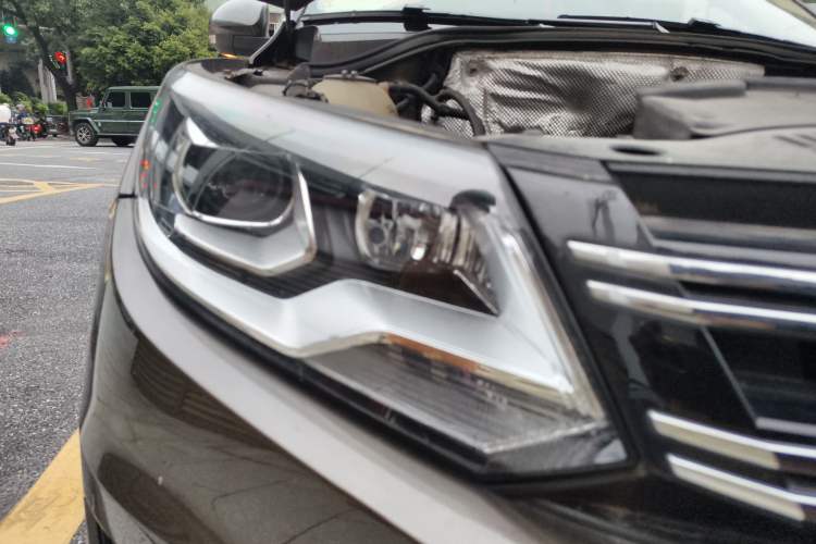 Used Volkswagen Tiguan 2015 1.8TSI Automatic All-Wheel-Drive Luxury Model