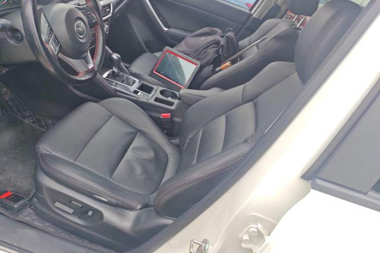 Used Mazda CX-5 2015 2.5L Automatic 4x4 Prestige Edition
