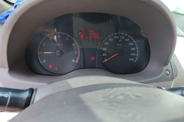 Used Hyundai Verna (older generation) 2010 Sedan 1.4L Manual Comfort GS Instrument Cluster