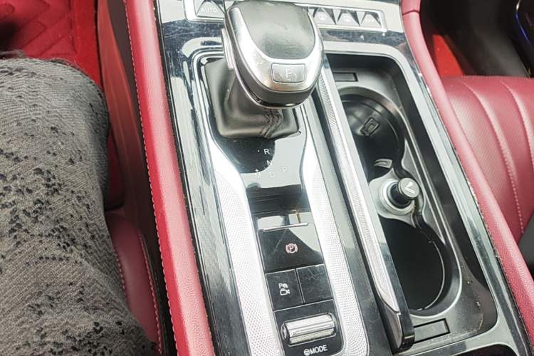 Used Hongqi H5 2024 2.0T Automatic Smart Connect Flagship Edition