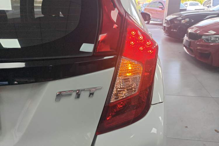 Used Honda Fit 2016 1.5L LX CVT Comfort Model
