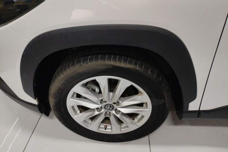 Used Toyota Corolla Cross 2022 2.0L Elite Edition Left Front Wheel Hub