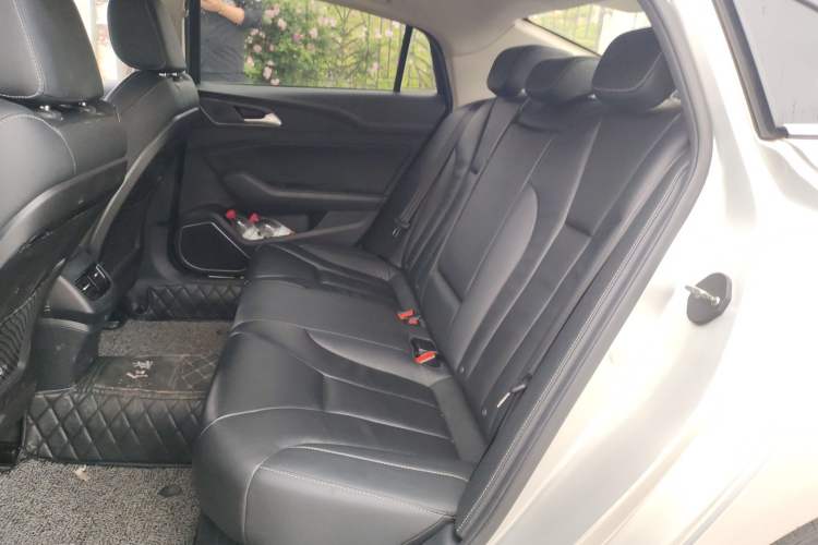 Used Hongqi H5 2019 30TD Dynamic Edition
