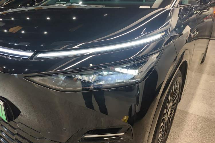 Used XPeng X9 2025 740 Ultra-Long Range Max