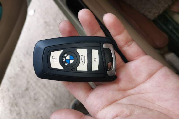 Used BMW 3 Series 2013 320Li Fashion Model
