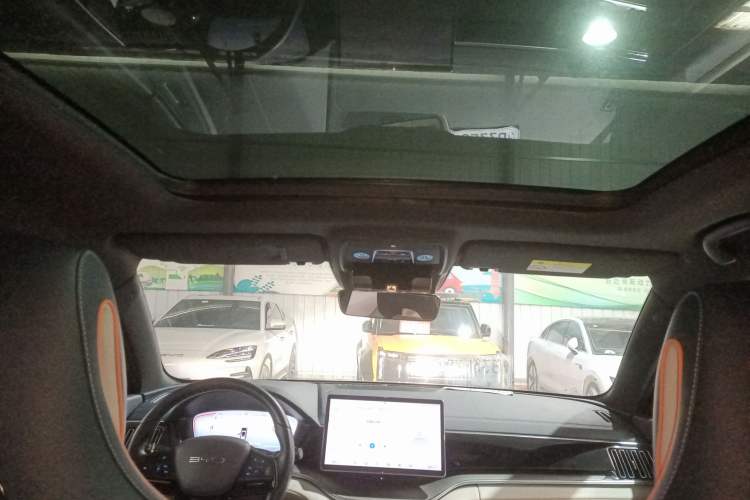 Used BYD Song PLUS New Energy 2024 Honor Edition EV 520km Luxury Model
