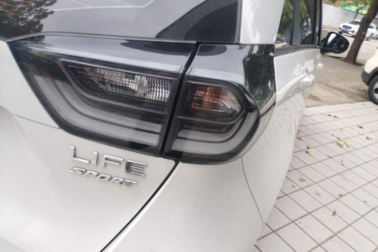 Used Honda LIFE 2021 1.5L CVT SPORT Heartbeat Edition