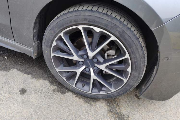 Used Lynk & Co 03 2021 2.0TD Automatic Trendy Champion Edition Right Front Wheel Hub