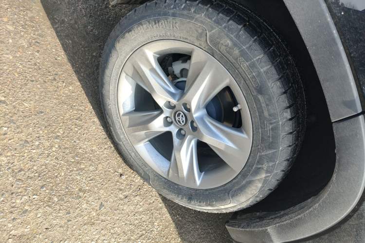 Used Toyota Highlander 2018 2.0T Four-Wheel Drive Luxury Version 7 Seats China VI Standard