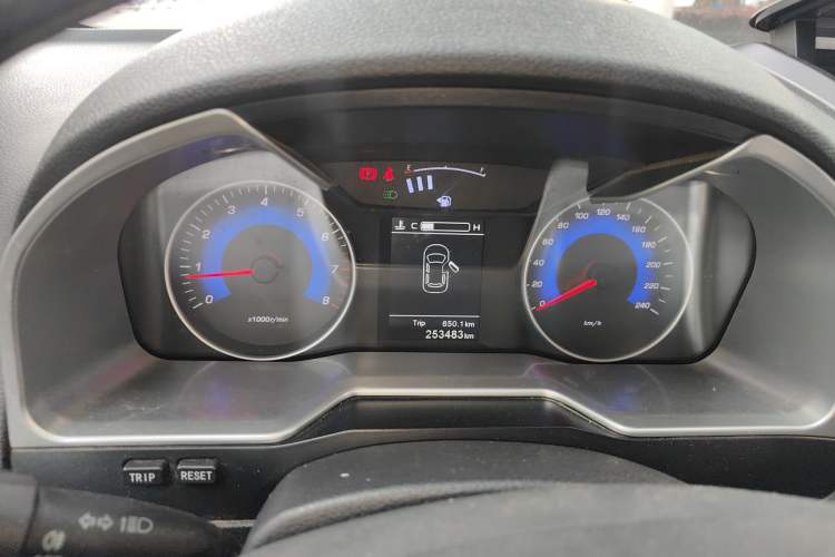 Used Geely Auto Emgrand 2016 Sedan 1.5L Manual Upward Edition