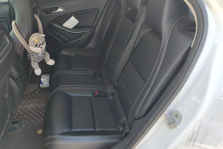 Used Mercedes-Benz GLA 2015 GLA 220 4MATIC Fashion Model
