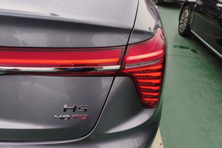 Used Hongqi H5 2024 2.0T Automatic Smart Connect Flagship Edition
