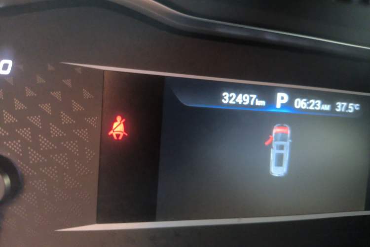 Used SAIC MAXUS G20 2021 Facelifted PLUS 2.0T Gasoline Automatic Luxury Edition