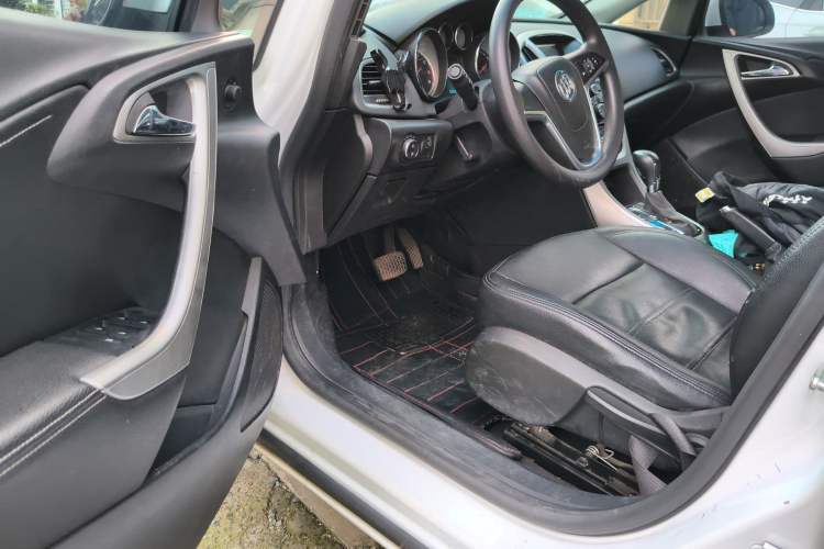 Used Buick GT 2014 XT 1.6L Automatic Fashion Edition