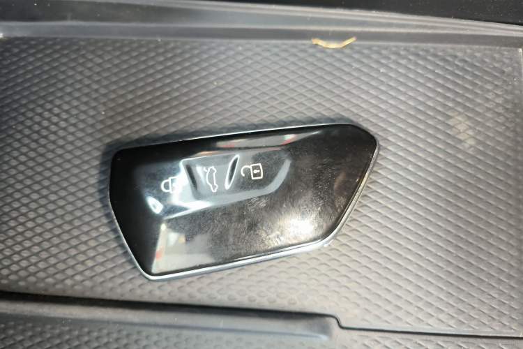 Used Volkswagen ID.UNYX 2024 Pro Long-Range Version