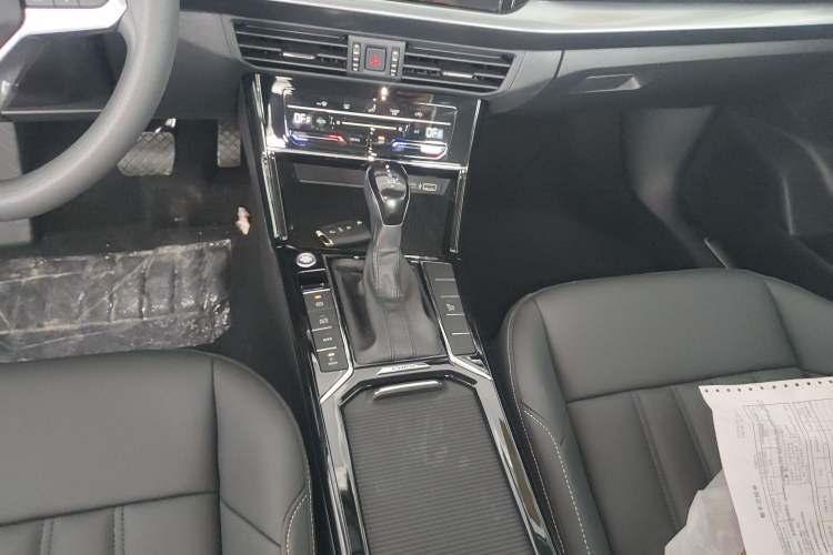 Used Volkswagen Passat New Energy 2025 430 PHEV Hybrid Business Edition Gear Lever