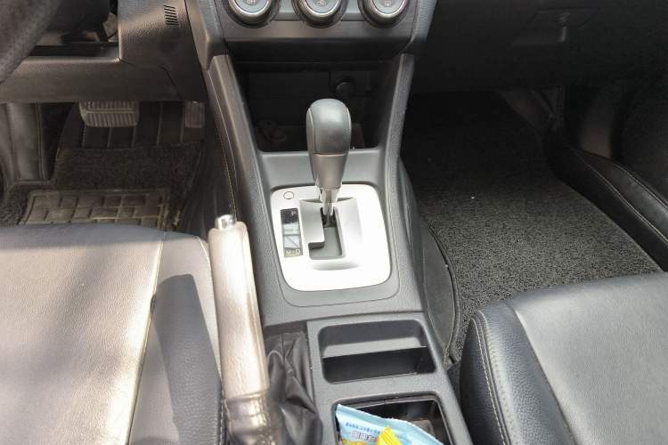 Used Subaru XV 2014 2.0i Elite Edition
