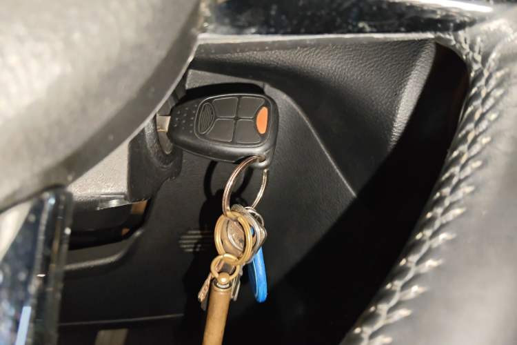 Used Jeep Wrangler 2015 3.0L Sahara Four-Door Comfort Edition Vehicle Key