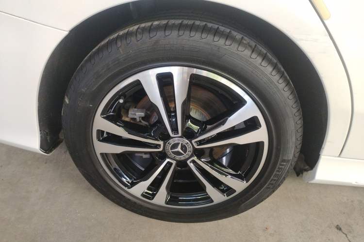 Used Mercedes-Benz C-Class 2017 Restyled C 200 Sport Edition