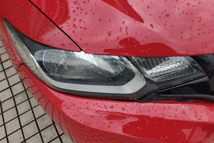 Used Honda Fit 2014 1.5L LX CVT Comfort Model Right Front Headlight