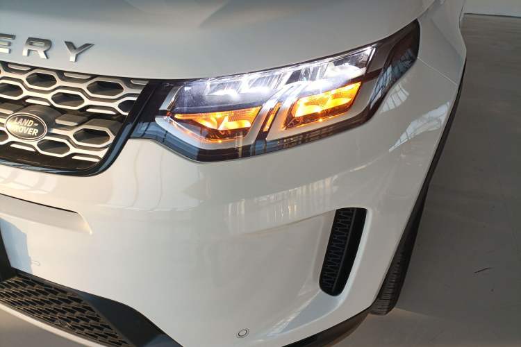 Used Land Rover Discovery Sport 2022 200 PS Family Edition 5 Seats
