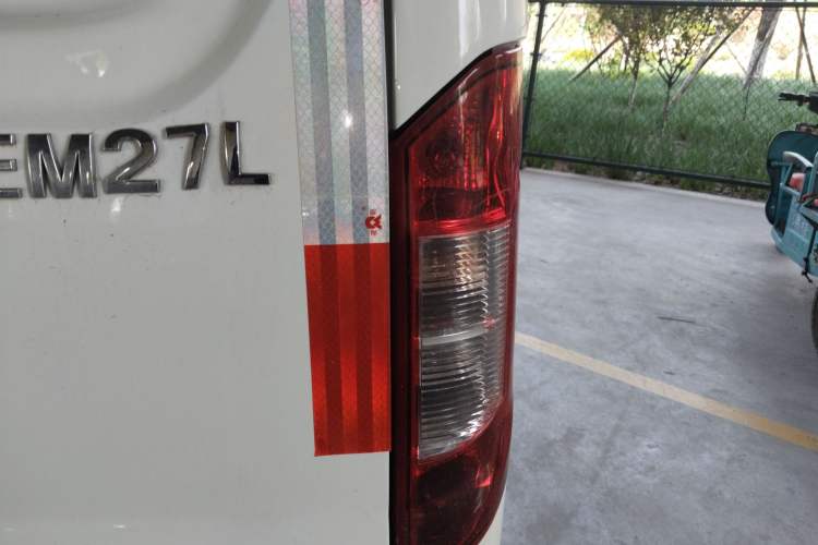 Used Dongfeng Yufeng EM27 2024 EM27L BYD CATL 41.86 kWh Right Rear Taillight