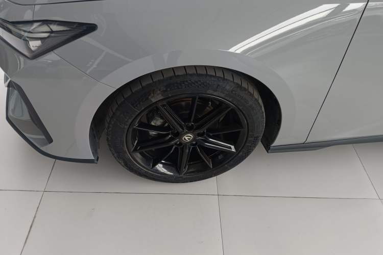 Used CHANGAN UNI-V 2022 1.5T Prestige Version Exterior 2