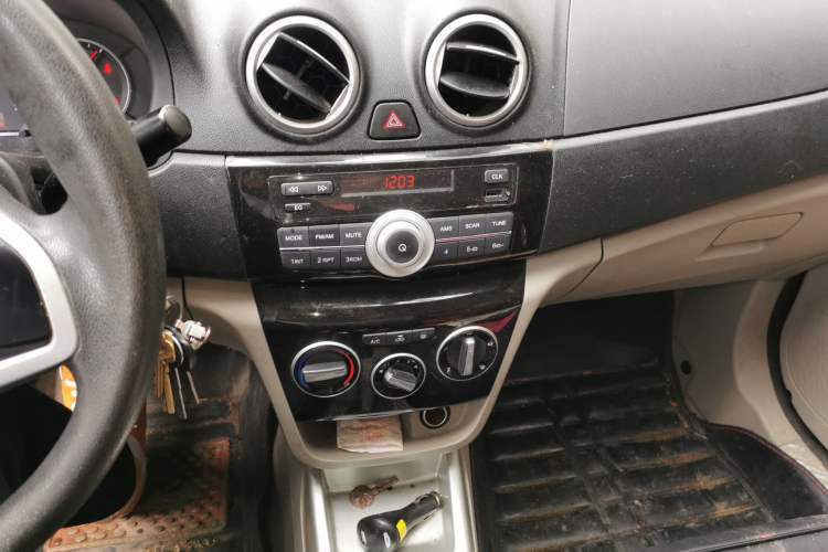 Used CHANGAN Alsvin V3 2015 1.4L Manual Meiruan Model China V Standard