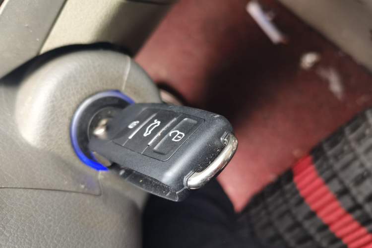 Used Geely Auto Classic Emgrand 2010 Sedan 1.8L Manual Luxury Model