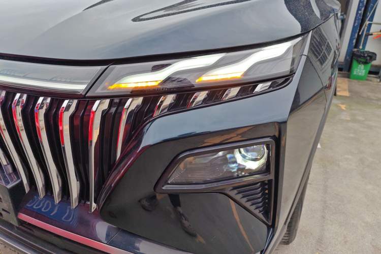 Used Dongfeng Aeolus Huge 2022 Mach Dual-Motor 1.5T MHD Dare-to-Dream Edition