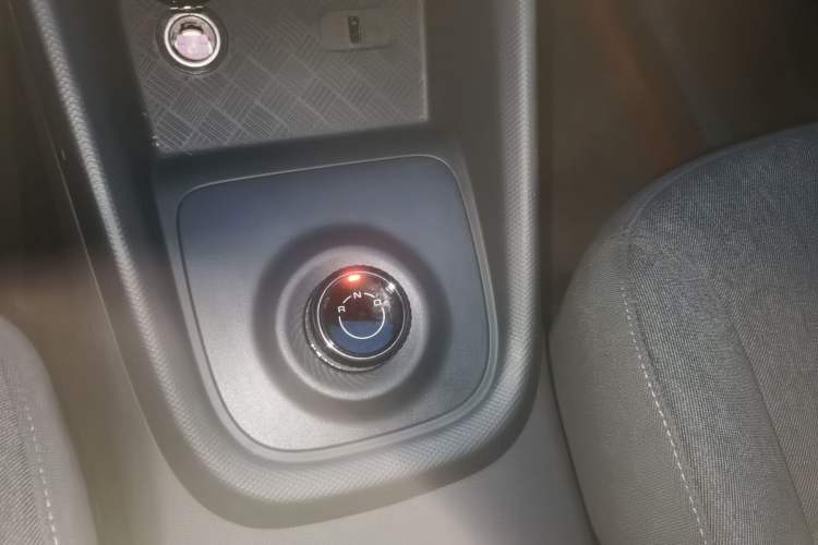 Used Wuling Hongguang New Energy 2025 Extended-Range Hybrid 50 km Standard Version