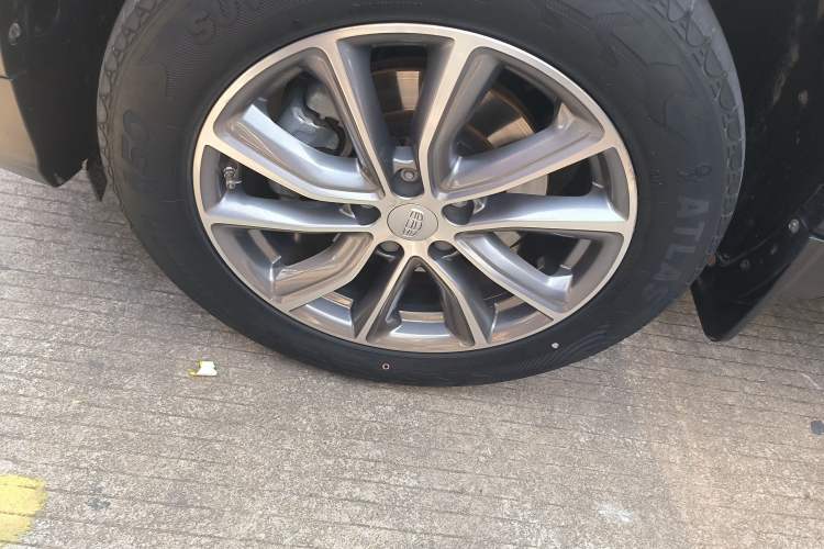 Used Geely Auto Emgrand X7 Sport 2020 1.8TD DCT Two-Wheel Drive Smart Connect 4G-Enabled Version
