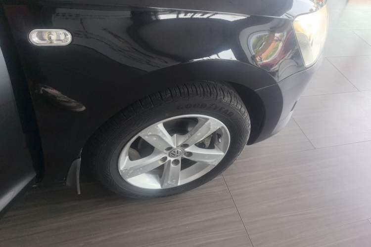 Used Volkswagen Santana 2015 1.6L Automatic Comfort Edition
