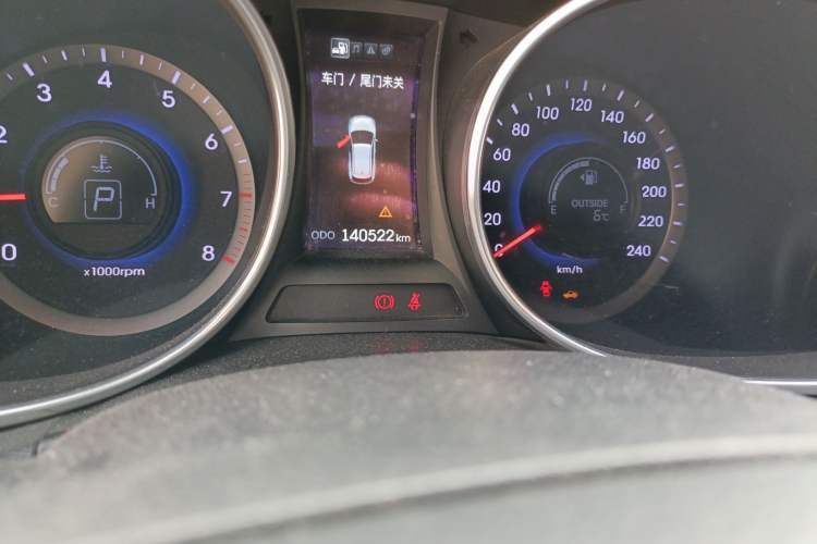 Used Hyundai Santa Fe 2013 2.4L Automatic Two-Wheel Drive Smart Version