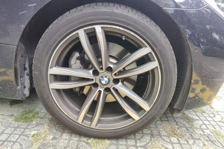 Used BMW 6 Series GT 2019 630i M Sport Package Right Front Wheel Hub