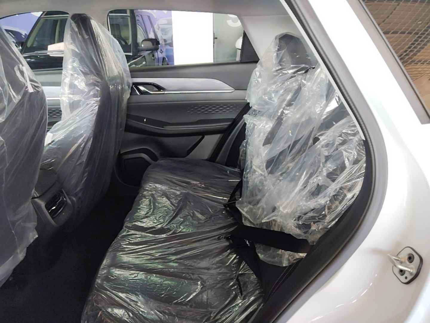 Dongfeng Aeolus SKY EV01 2025 530 km AIR Elite Edition — снимка 20