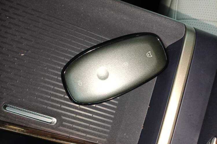 Used Buick L7 2025 Model Aivia